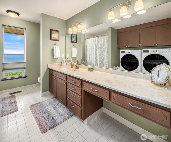 21553 1st Court S, Normandy Park, WA 98198