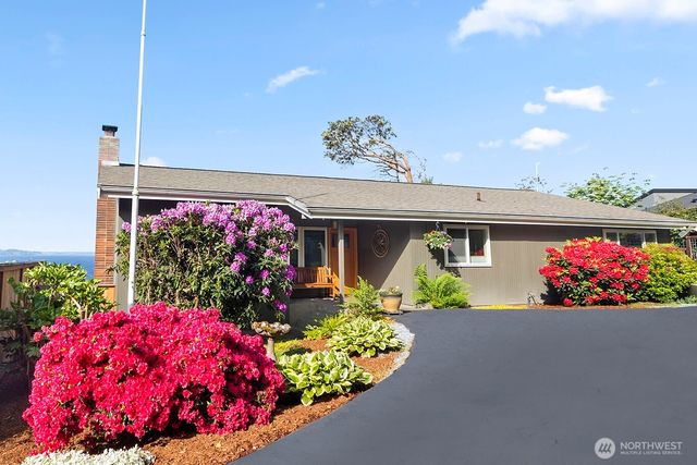 21553 1st Court S, Normandy Park, WA 98198