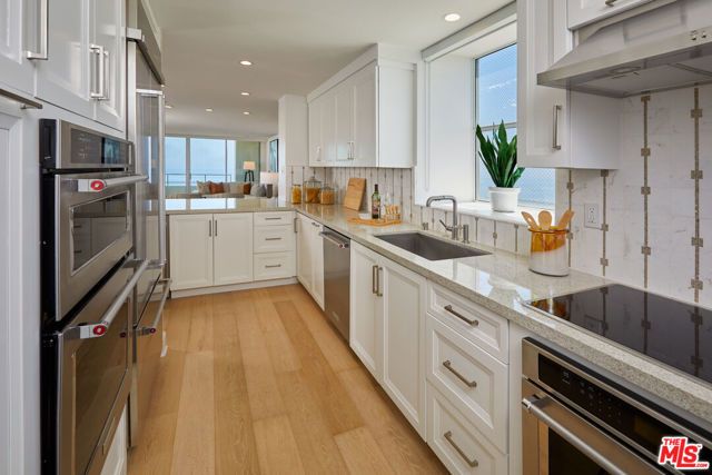 1221 W OCEAN Avenue 1501, Santa Monica, CA 90401