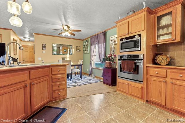 11191 Shady Grove Court, South Lyon, MI 48178