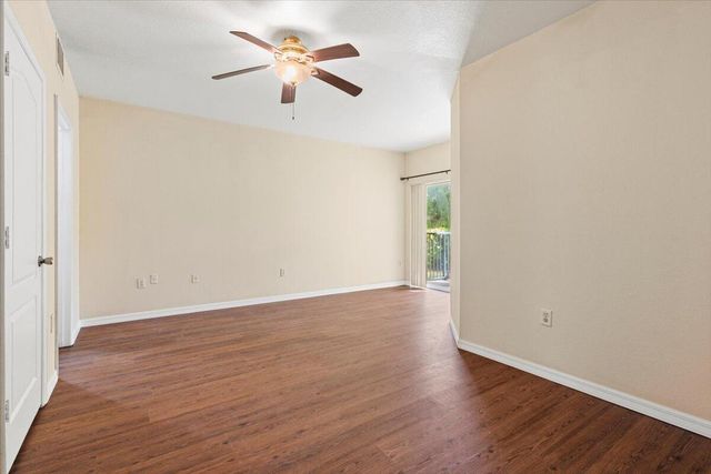 110 SW Peacock Blvd Apt 6-101 St, Port St Lucie, FL 34986