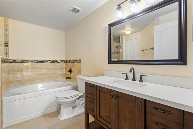 110 SW Peacock Blvd Apt 6-101 St, Port St Lucie, FL 34986