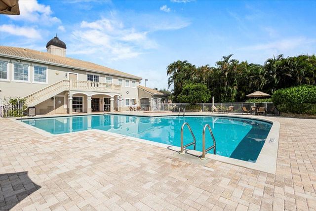 110 SW Peacock Blvd Apt 6-101 St, Port St Lucie, FL 34986