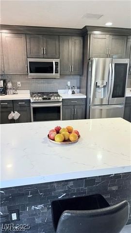 4708 English Ivy Court, Las Vegas, NV 89130