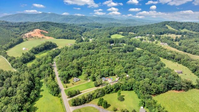 7976 Grassy Hill RD, Boones Mill, VA 24065