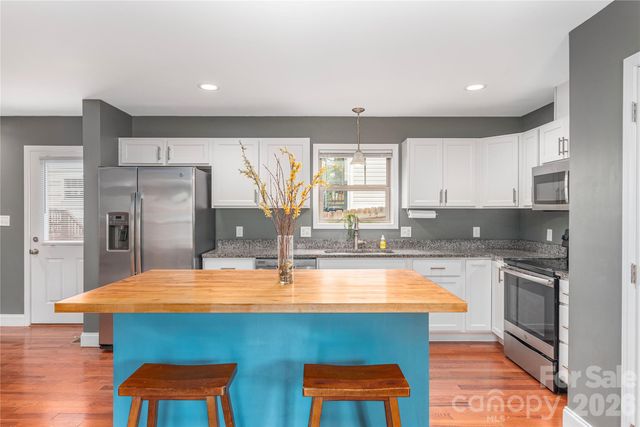 5 Declan Drive, Weaverville, NC 28787