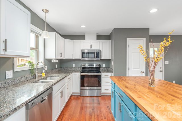 5 Declan Drive, Weaverville, NC 28787