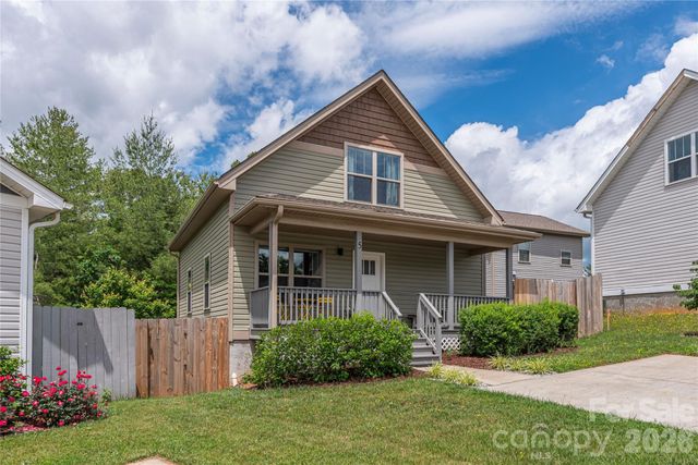 5 Declan Drive, Weaverville, NC 28787