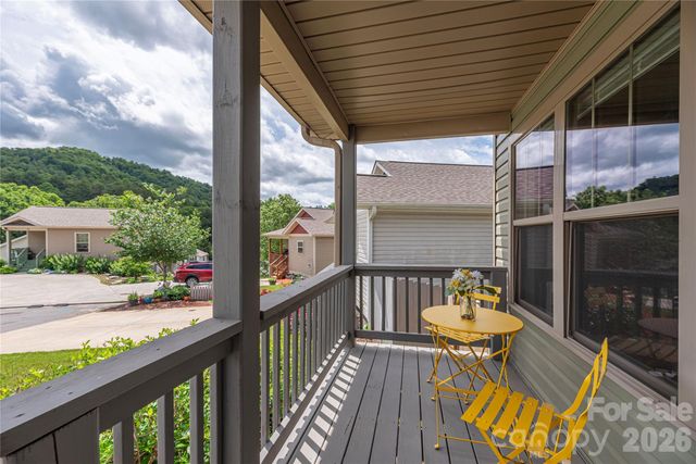 5 Declan Drive, Weaverville, NC 28787