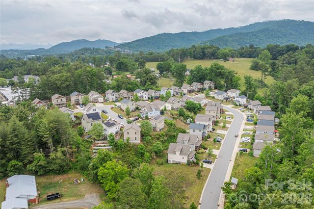 5 Declan Drive, Weaverville, NC 28787