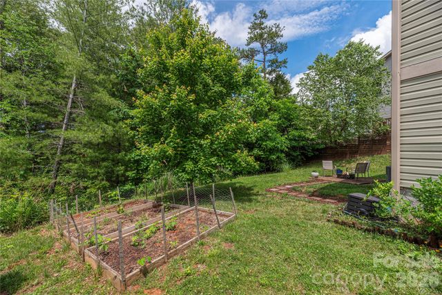 5 Declan Drive, Weaverville, NC 28787