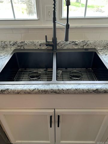 601 N Hickory, Searcy, AR 72143