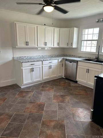 601 N Hickory, Searcy, AR 72143