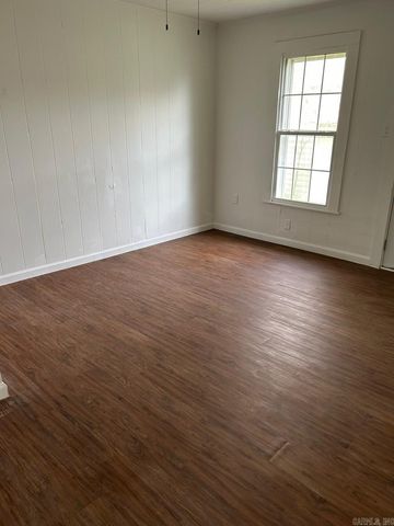 601 N Hickory, Searcy, AR 72143