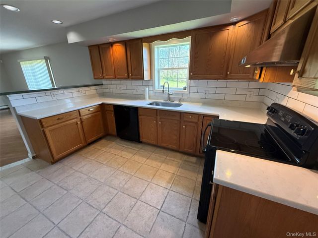 1462 Clove Valley Road, Lagrangeville, NY 12540