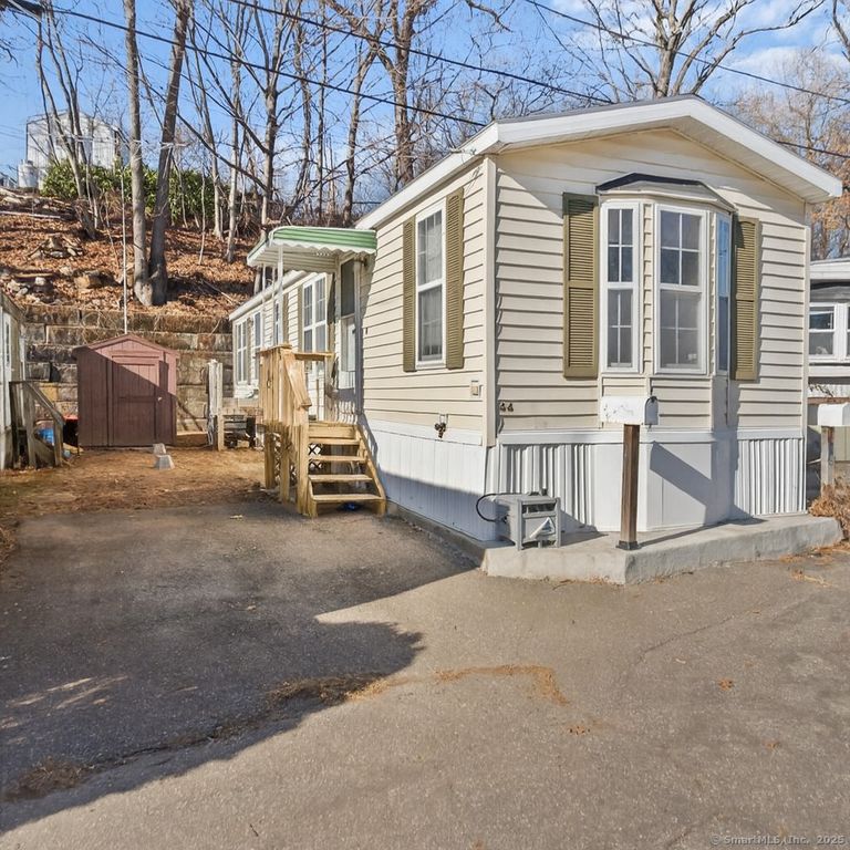 44 Hemlock Drive, Shelton, CT 06484