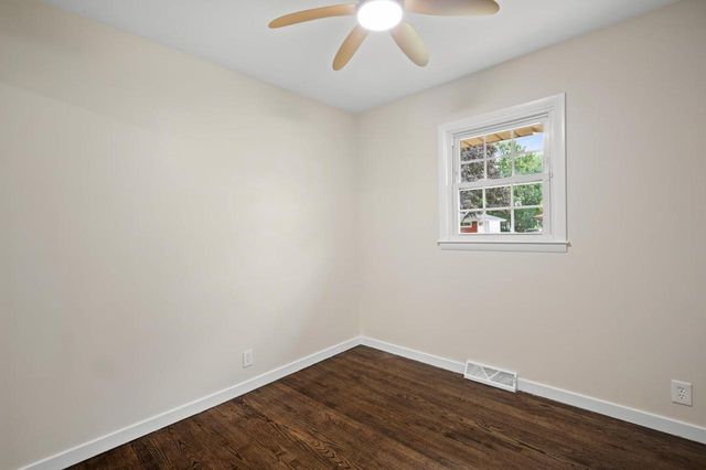 8034 W Tesch AVENUE, Milwaukee, WI 53220