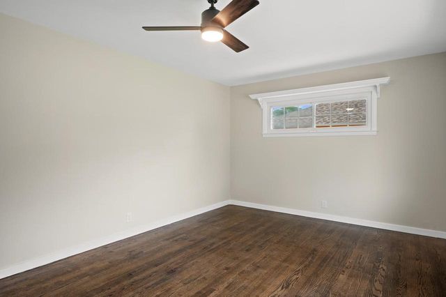 8034 W Tesch AVENUE, Milwaukee, WI 53220