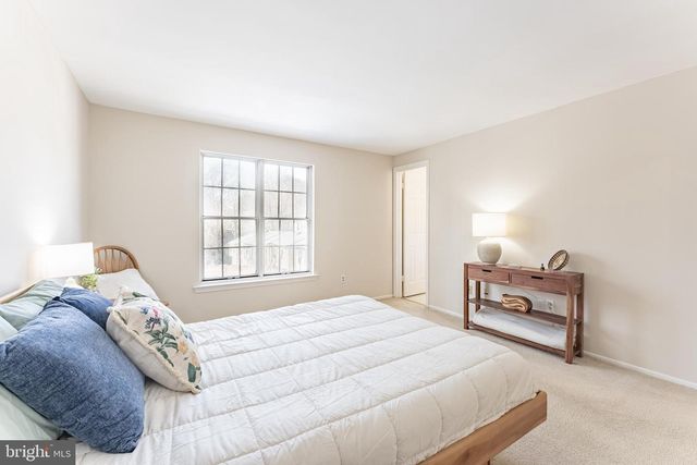 6143 MARTINS LANDING CT, Burke, VA 22015