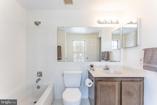 6143 MARTINS LANDING CT, Burke, VA 22015