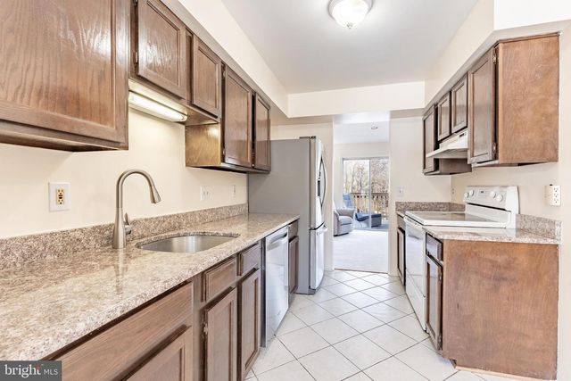 6143 MARTINS LANDING CT, Burke, VA 22015