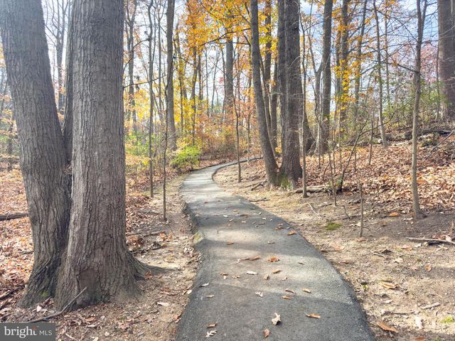 6143 MARTINS LANDING CT, Burke, VA 22015