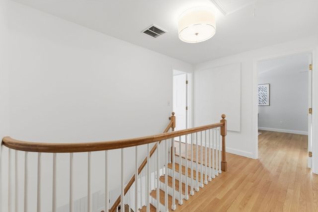 6 Glen Drive, Lynnfield, MA 01940