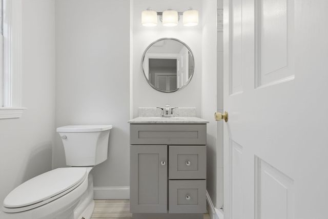 6 Glen Drive, Lynnfield, MA 01940