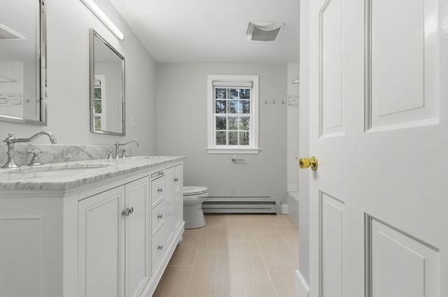 6 Glen Drive, Lynnfield, MA 01940