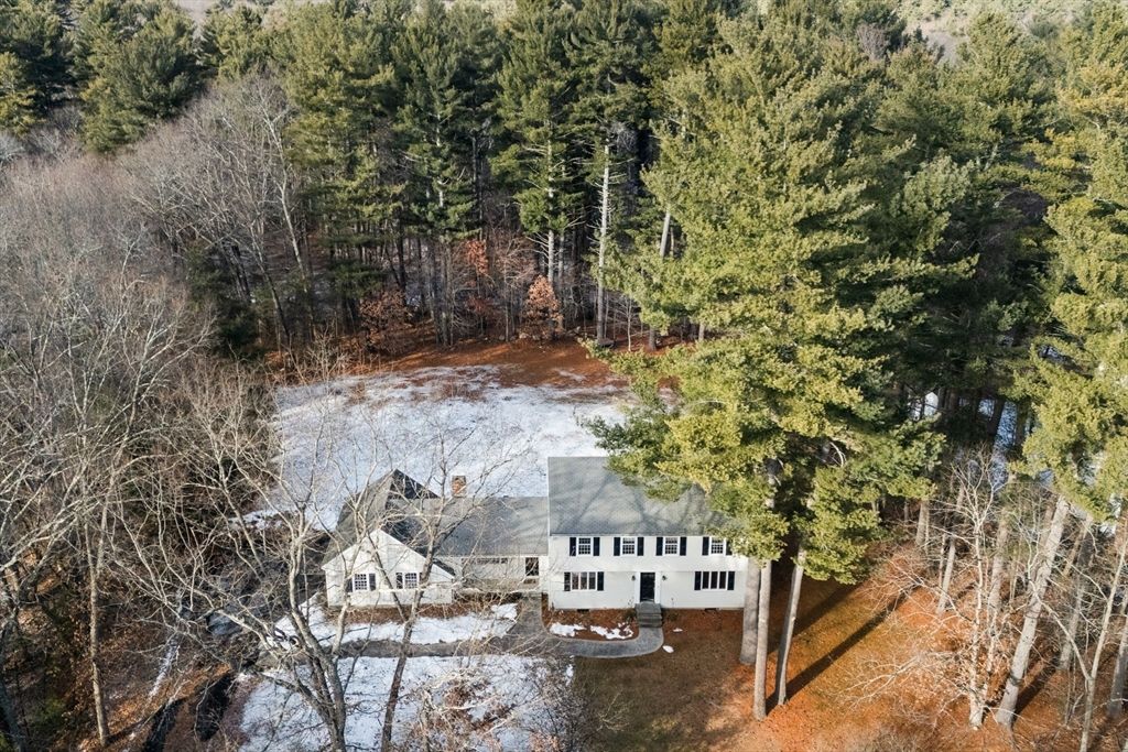 6 Glen Drive, Lynnfield, MA 01940