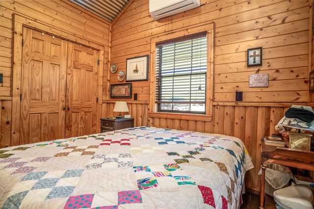 1293 Hcr 1425, Covington, TX 76636