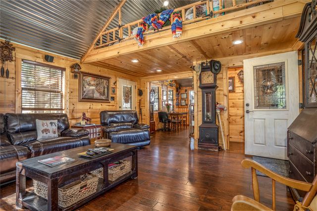 1293 Hcr 1425, Covington, TX 76636