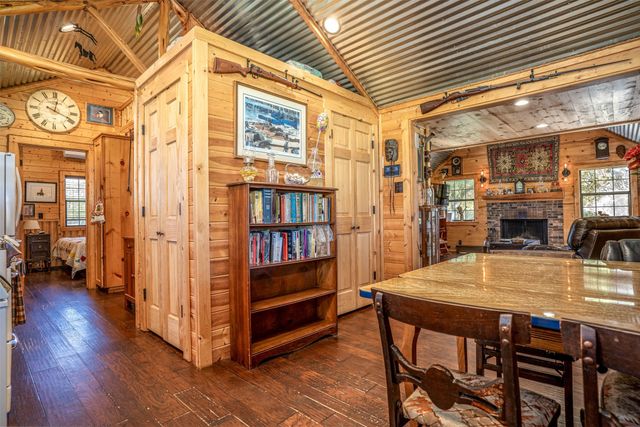 1293 Hcr 1425, Covington, TX 76636