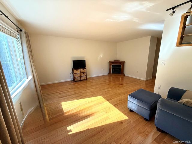 56 Foltim Way, Congers, NY 10920