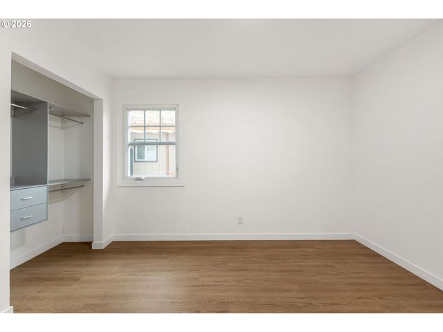 8625 Se KNAPP St, Portland, OR 97266