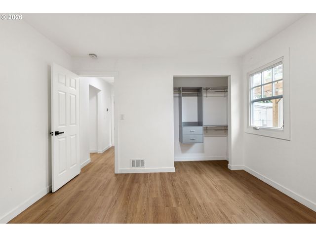 8625 Se KNAPP St, Portland, OR 97266