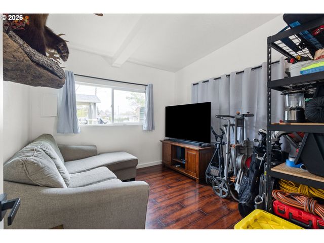 8625 Se KNAPP St, Portland, OR 97266