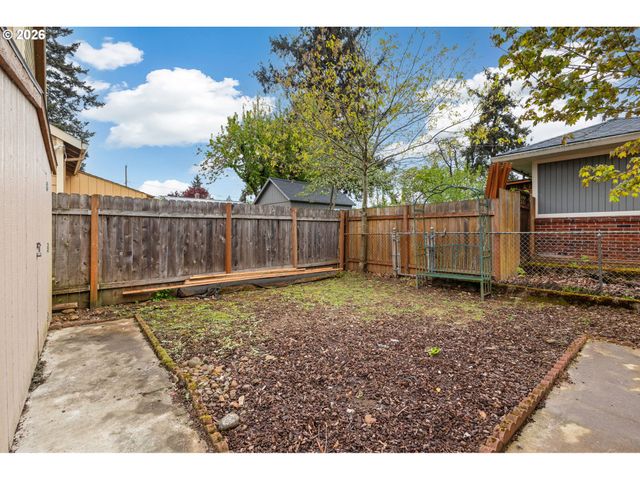 8625 Se KNAPP St, Portland, OR 97266
