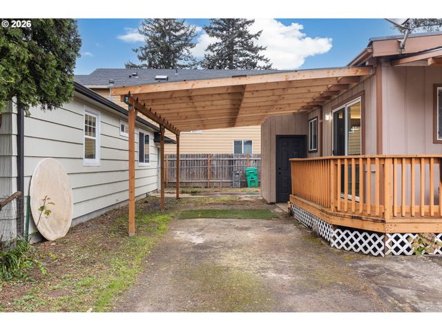 8625 Se KNAPP St, Portland, OR 97266