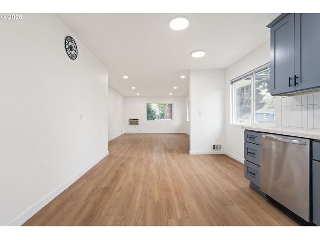 8625 Se KNAPP St, Portland, OR 97266