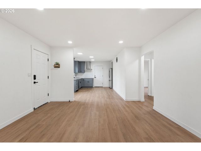 8625 Se KNAPP St, Portland, OR 97266