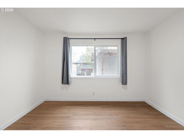 8625 Se KNAPP St, Portland, OR 97266