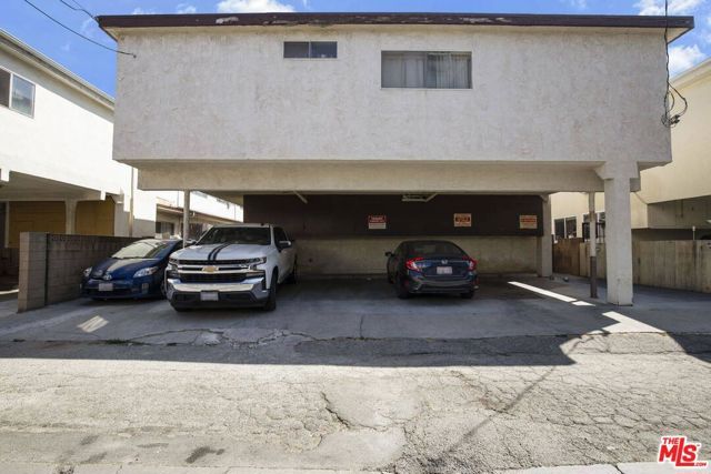 3747 Mentone Avenue, Los Angeles, CA 90034