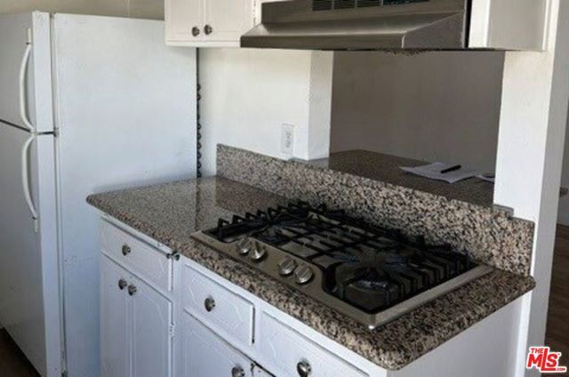 3747 Mentone Avenue, Los Angeles, CA 90034