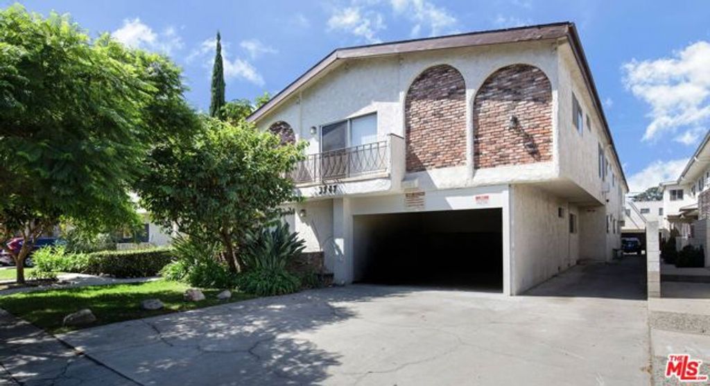 3747 Mentone Avenue, Los Angeles, CA 90034
