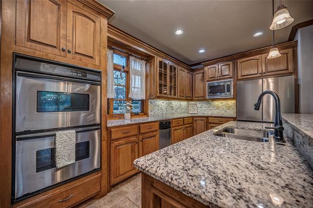 3740 Redmont Trace, Edmond, OK 73034