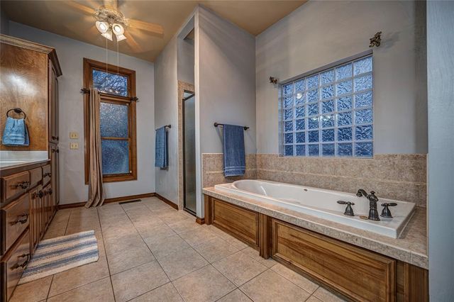 3740 Redmont Trace, Edmond, OK 73034