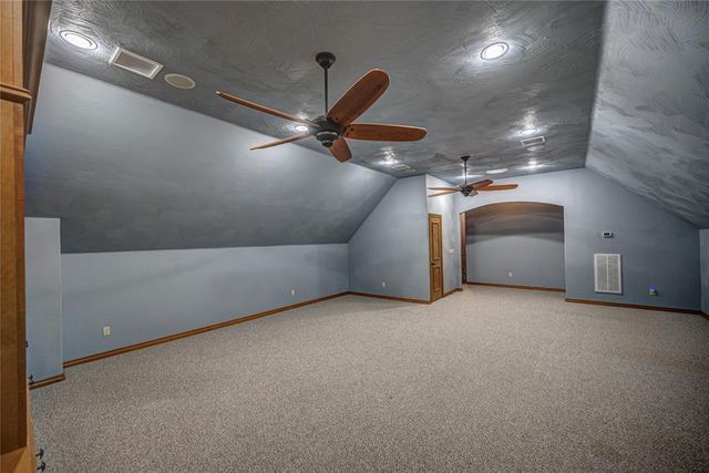 3740 Redmont Trace, Edmond, OK 73034