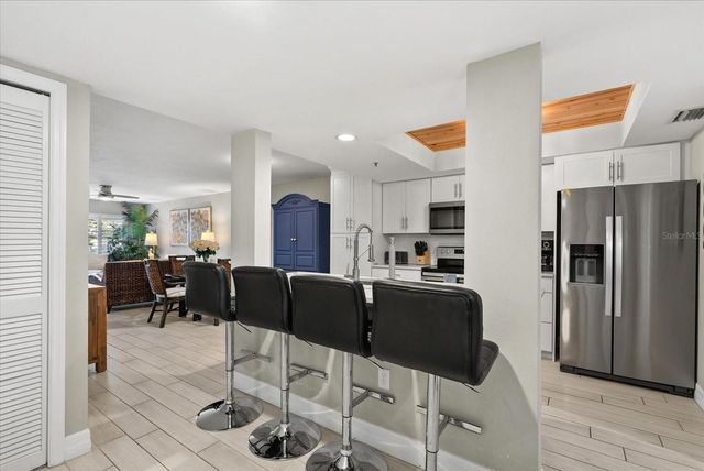 1313 SIESTA BAYSIDE DRIVE 1313D, Sarasota, FL 34242