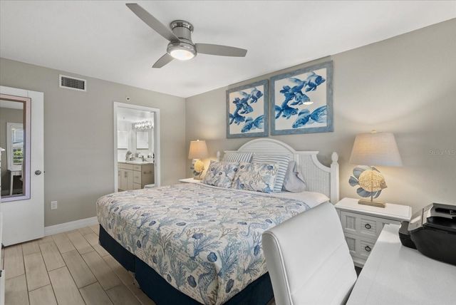 1313 SIESTA BAYSIDE DRIVE 1313D, Sarasota, FL 34242